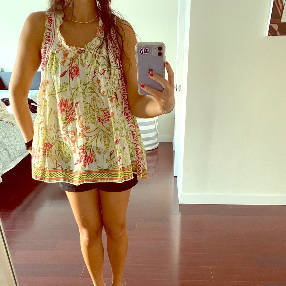 Delicate loose top